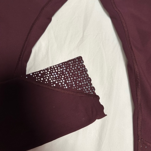 Lululemon 25” tight stuff tight Scalloped Leggings - Picture 3 of 5